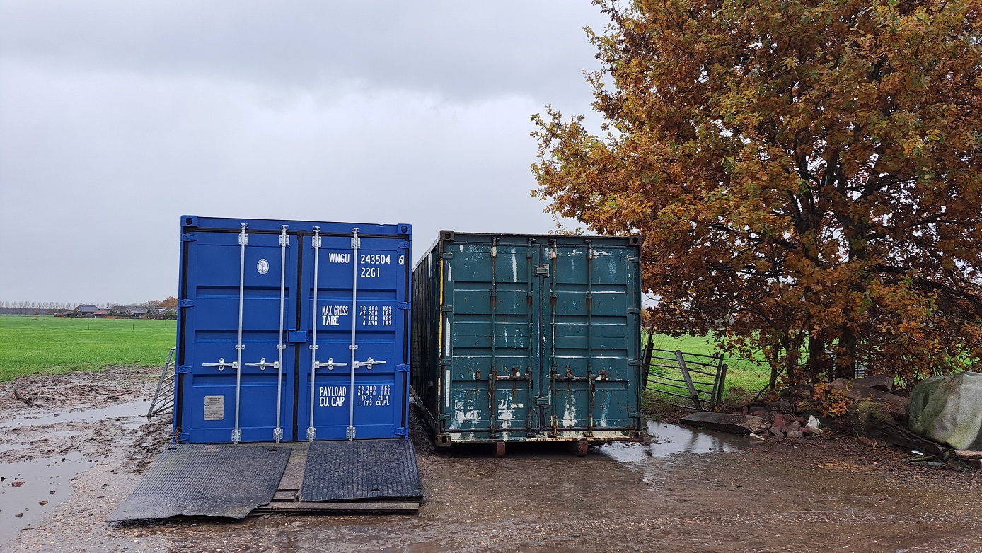 Nieuws 20241127 oude en nieuwe container naast elkaar 30